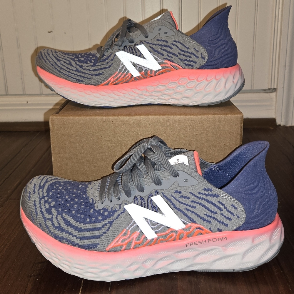 NWOT Newbalace women's 9 shoe